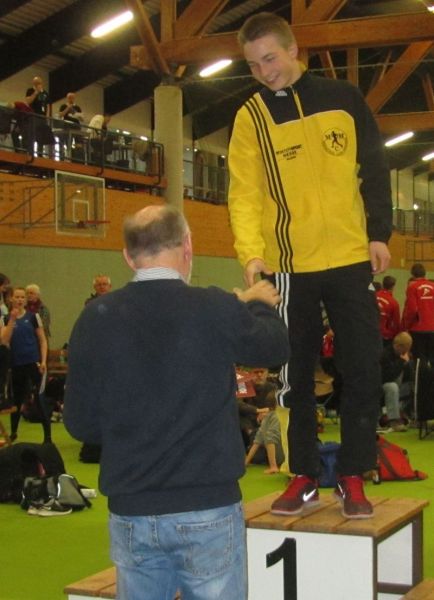 Meisterschaft für Christian Apprecht in der Halle über 800m