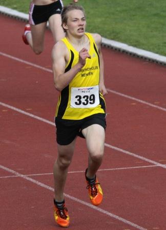 Christian Apprecht mit neuer 800m-Bestzeit Vizewestfalenmeister der Jugend M14