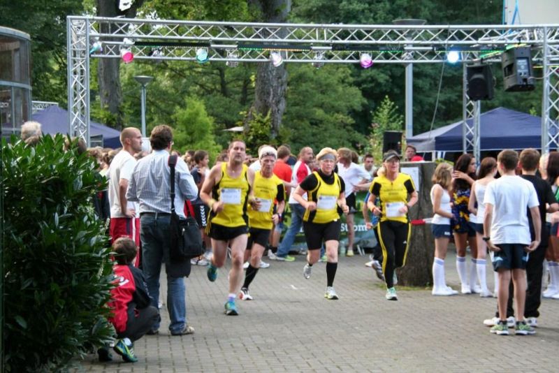 Mondscheinlauf Iserlohn – Marathon Bad Pyrmont – Landmarthon Osnabrück – Eilenriederennen – Oledenzaal (NL) – Burgberglauf Balve-Mellen