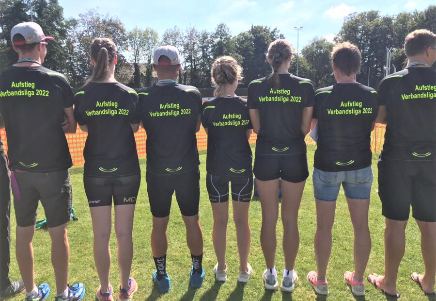 Triathleten des Marathon-Club Menden werden souveräner Meister in der Landesliga Nord und steigen gleich auf Anhieb in die Verbandsliga auf!